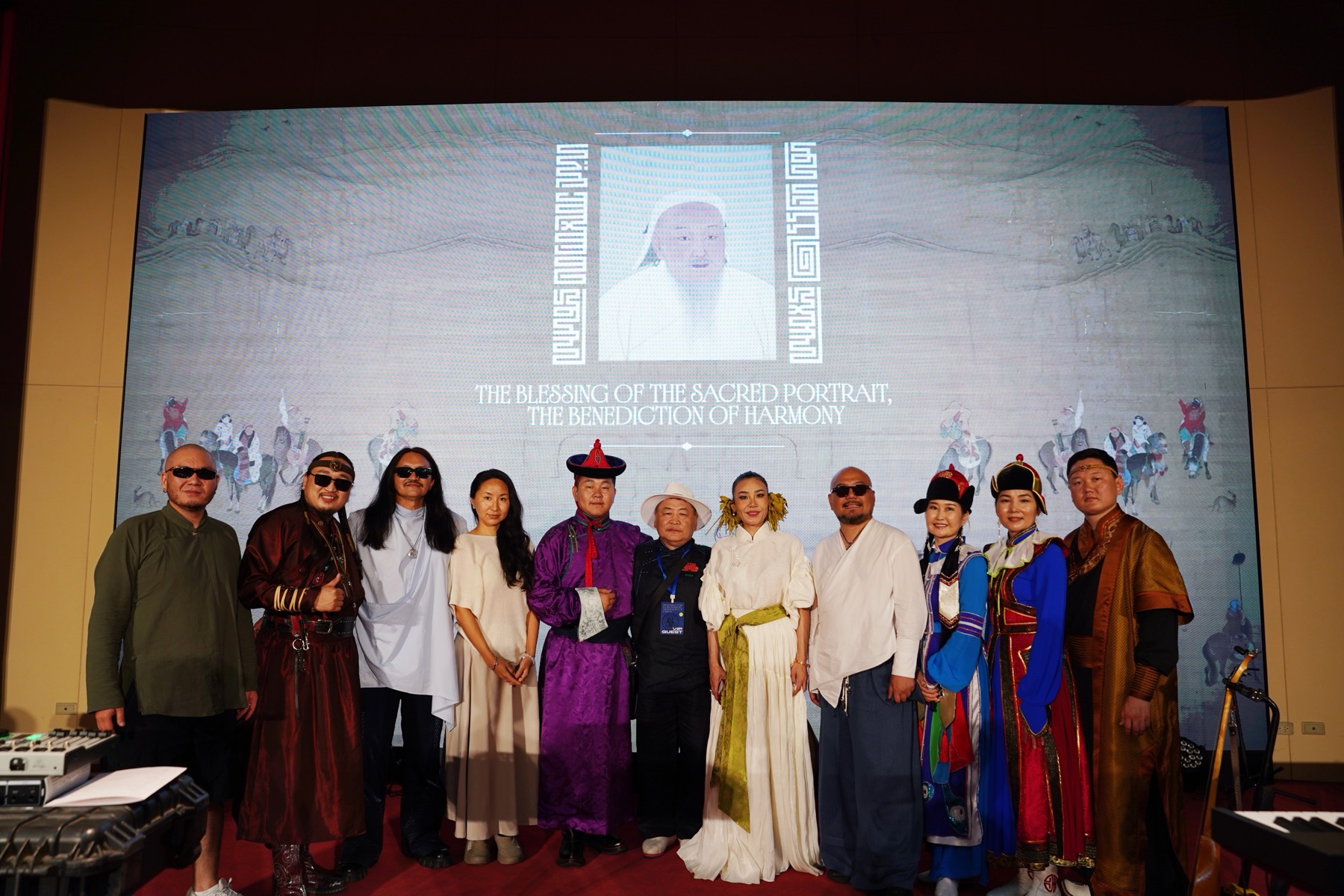 Commemorative coin and ceremony identity for the 820th anniversary of the Great Mongol Empire